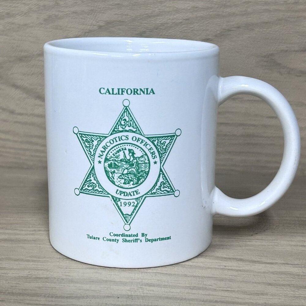Narcotics Officers Mug Tulare County Sheriffs Dept Green Badge Vtg 1992 CA